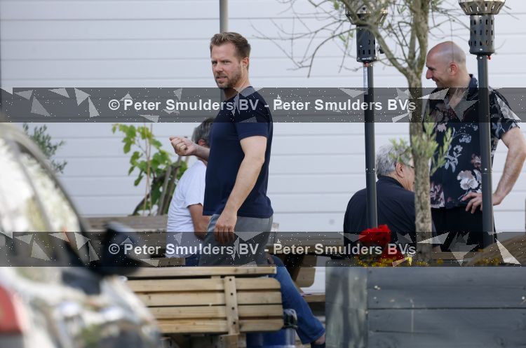 Amsterdam 21 juni 2026
Show Thijs Romer bij de Schram studios . De Dolle Minas komen protesteren tegen de show.