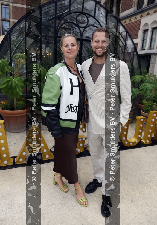 Amsterdam 4 juni 2026
Presentatie Magnum en modeshow in het rijksmuseum . Tim Senders met vriendin Kiki Bosman zwanger