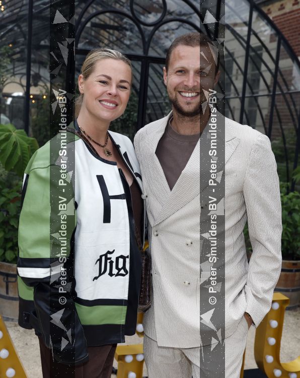Amsterdam 4 juni 2026
Presentatie Magnum en modeshow in het rijksmuseum . Tim Senders met vriendin Kiki Bosman zwanger