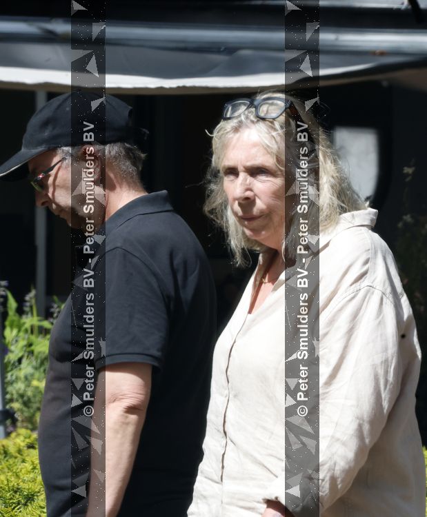 Laren 23 juni 2026
Opnames Gooische vrouwen met aanwezig Linda de Mol Tjitske Reidinga Susan Visser en Lies Visschedijk . Opnames vinden plaats bij restaurant Brink 20 
Will Koopman 