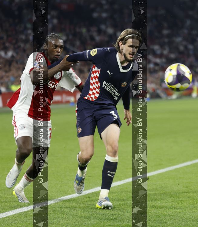Amsterdam, 2 Mei 2026
Kompetitiewedstrijd AJAX-PSV, eindstand 2-2
Yarek Gasiorowski en Jorthy Mokio