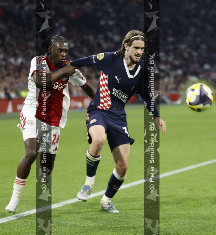 Amsterdam, 2 Mei 2026
Kompetitiewedstrijd AJAX-PSV, eindstand 2-2
Yarek Gasiorowski en Jorthy Mokio