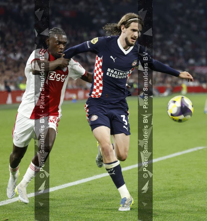 Amsterdam, 2 Mei 2026
Kompetitiewedstrijd AJAX-PSV, eindstand 2-2
Yarek Gasiorowski en Jorthy Mokio