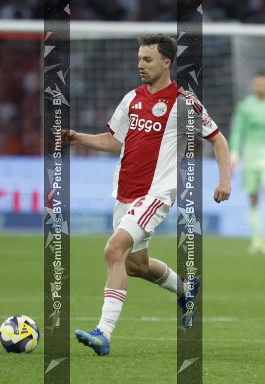 Amsterdam, 2 Mei 2026
Kompetitiewedstrijd AJAX-PSV, eindstand 2-2
Youri Vergeer
