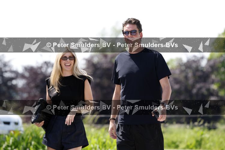 Vinkeveen 23 mei 2026
Yves Berendse met zijn nieuwe vriendin Amy Britt. 