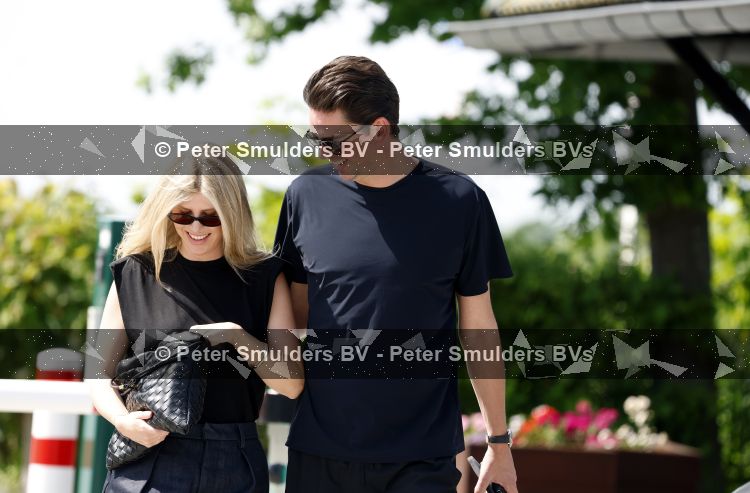 Vinkeveen 23 mei 2026
Yves Berendse met zijn nieuwe vriendin Amy Britt. 
