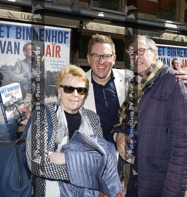 Den Haag 21 mei 2026
Boekpresentatie Jair Ferwerda in Den Haag bij Cafe restaurant Luden . jair met zijn ouders
