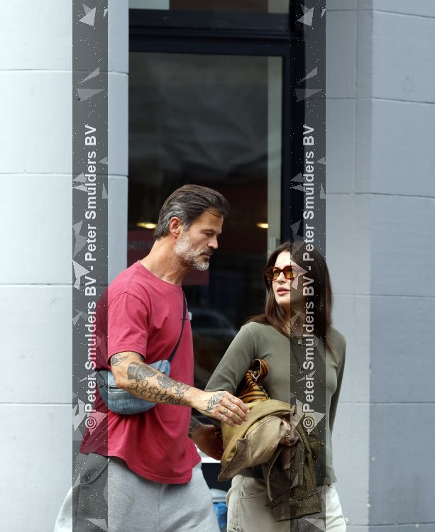 Amsterdam 29 mei 2026
Arie Boomsma en zijn vrouw Romy Boomsma samen op terras bij de coffee company in Amsterdam zuid