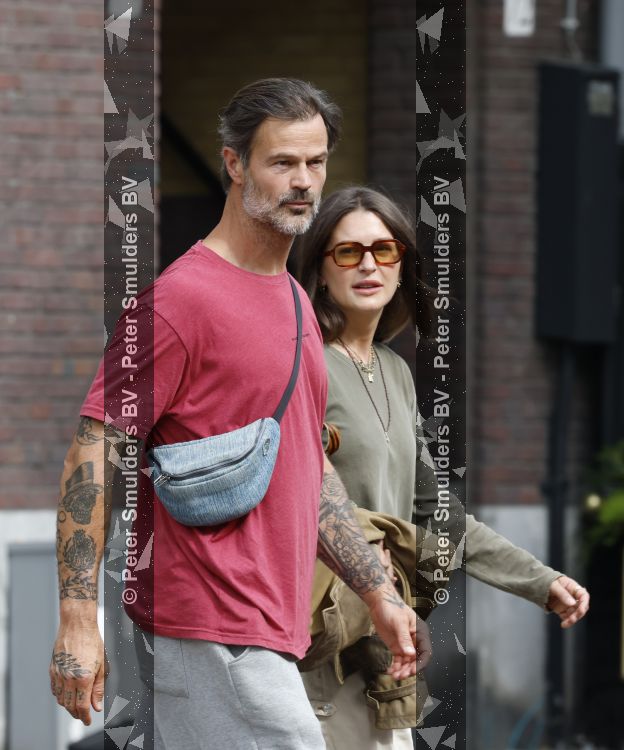 Amsterdam 29 mei 2026
Arie Boomsma en zijn vrouw Romy Boomsma samen op terras bij de coffee company in Amsterdam zuid
