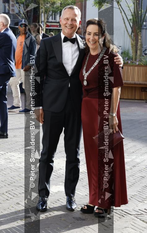 Amsterdam 2 juli 2026
Zijne Majesteit de Koning Willem Alexander en Hare Majesteit Koningin Maxima zijn aanwezig bij het gala van het Nationale Ballet ter ere van het afscheid van directeur Ted Brandsen. OOk burgemeester Femke Halsema en Commisaris v d Koningin Arthur v Dijk zijn aanwezig . Jessica Durlacher 