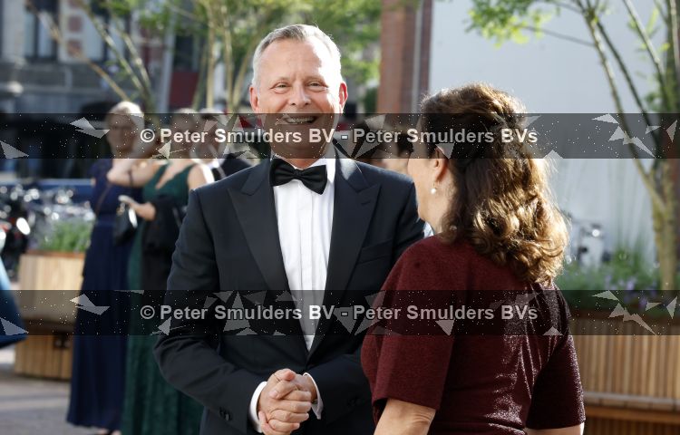 Amsterdam 2 juli 2026
Zijne Majesteit de Koning Willem Alexander en Hare Majesteit Koningin Maxima zijn aanwezig bij het gala van het Nationale Ballet ter ere van het afscheid van directeur Ted Brandsen. OOk burgemeester Femke Halsema en Commisaris v d Koningin Arthur v Dijk zijn aanwezig . Jessica Durlacher 