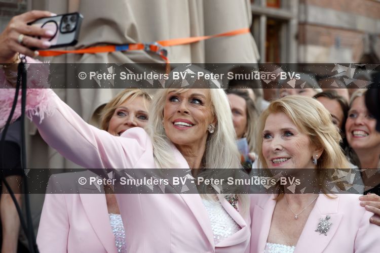 Zwolle 8 juli 2026
Muziekfeest op het Plein. Babe met Marga Bult Margot v d Ven en Rita v Rooij