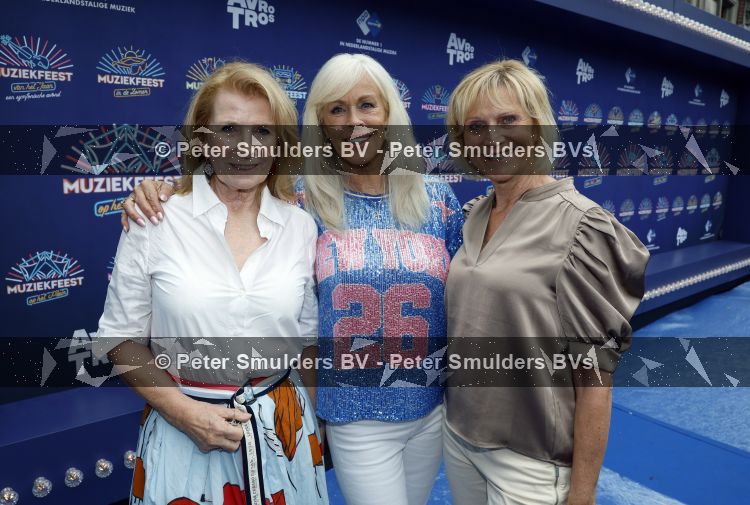 Zwolle, 8 Juli 2026
Muziekfeest Grote Markt
De groep Babe met Marga Bult Rita v Rooy en Margot v d Ven