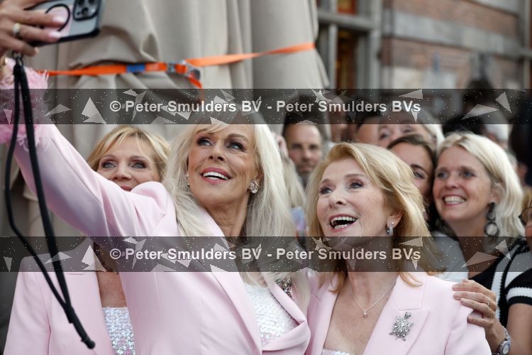Zwolle, 8 Juli 2026
Muziekfeest Grote Markt
De groep Babe met Marga Bult Rita v Rooy en Margot v d Ven