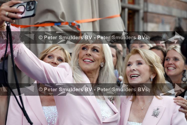 Zwolle, 8 Juli 2026
Muziekfeest Grote Markt
De groep Babe met Marga Bult Rita v Rooy en Margot v d Ven