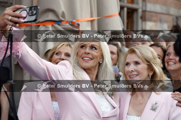 Zwolle, 8 Juli 2026
Muziekfeest Grote Markt
De groep Babe met Marga Bult Rita v Rooy en Margot v d Ven