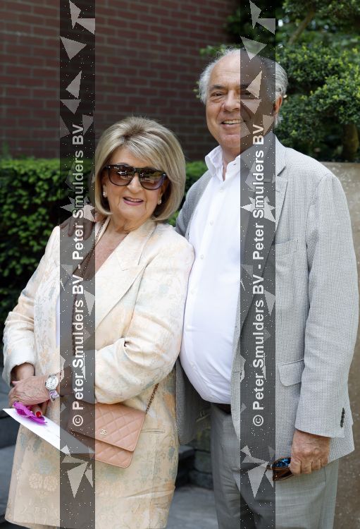 Blaricum / Amstelveen 28 mei 2026
Oger Lusink en zijn vrouw Ellen trouwen in het gemeentehuis van Blaricum en daarna hebben ze een lunch bij restaurant Aan de Poel . Benno Leeser en zijn vrouw Kitty Leeser