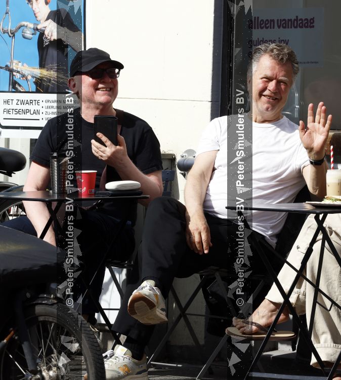 Amsterdam 29 mei 2026
Boris Dittrich en Jehoshua Rozenman op terras bij de coffee company 