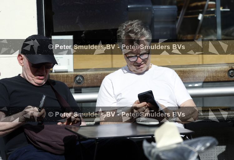 Amsterdam 29 mei 2026
Boris Dittrich en Jehoshua Rozenman op terras bij de coffee company 