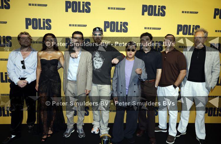 Amsterdam 6 juli 2026
Premiere Polis in Pathe Arena . cast met oa Sinan Eroglu Onder Murda Dogan Cansu Tosun Phi Nguyen Najib Amhali Niels Oosthoek Olcay Erbek Ammar Bozoglu en Ruud Schuurman 