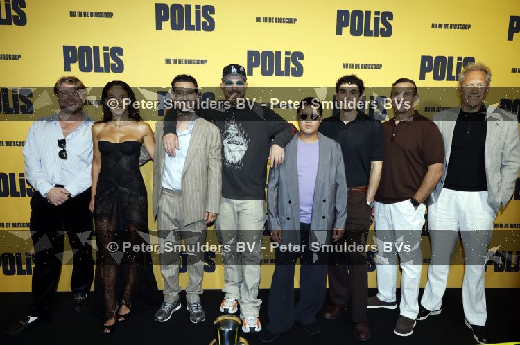 Amsterdam 6 juli 2026
Premiere Polis in Pathe Arena . cast met oa Sinan Eroglu Onder Murda Dogan Cansu Tosun Phi Nguyen Najib Amhali Niels Oosthoek Olcay Erbek Ammar Bozoglu en Ruud Schuurman 