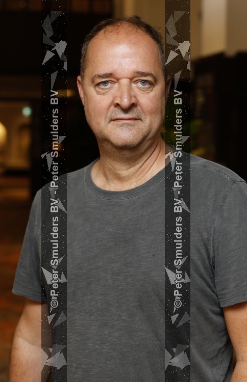 Amsterdam 11 juli 2026
Vandaag was het 25 jaar geleden dat Herman Brood zelf moord pleegde door van het Hilton Hotel af te springen .
Aanwezig Xandra Brood Holly Brood met partner Soy Kroon en Lola Brood met partner en 2 kinderen . Het vond Plaats in het Americain Hotel. Cees Boot
