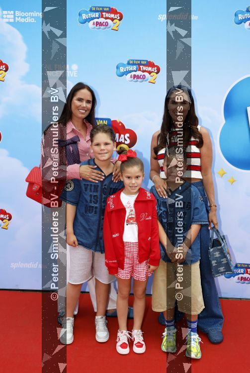 Amsterdam 31 mei 2026
Premiere Rutger Thomas en Paco 2 in Pathe Arena . Danielle de Zeeuw met zus Maybritt Slof 