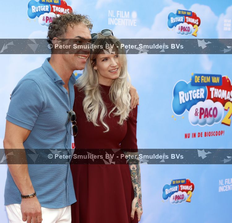 Amsterdam 31 mei 2026
Premiere Rutger Thomas en Paco 2 in Pathe Arena . Dionne Slagter kwam met haar broer (blauwe polo) en partner 