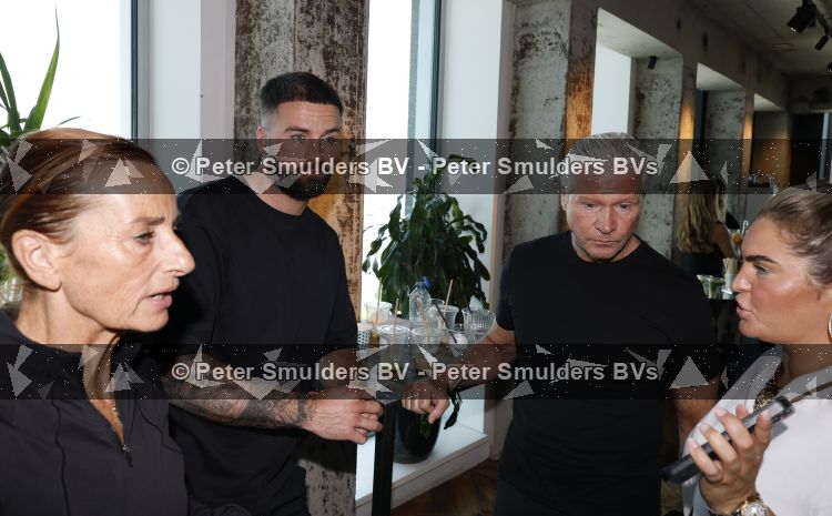 Amsterdam 26 mei 2026
Presentatie Marijn Kuipers / NOA in de Adam toren met aanwezig heel veel influencers. Donny Roielvink en zijn moeder Lucienne Kenter 