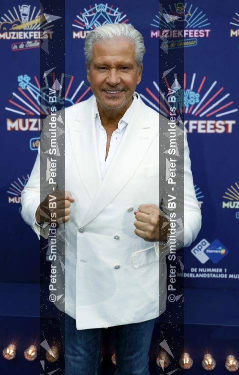 Zwolle 8 juli 2026
Muziekfeest op het Plein. Dries Roelvink 