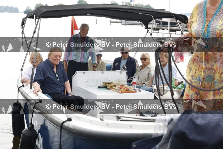 Loosdrecht 29 mei 2026
Eddy Ouwens viert zijn 80e verjaardag met een boottocht en een borrel bij Lakeside cafe .