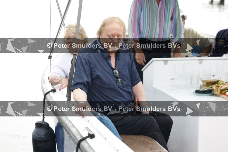 Loosdrecht 29 mei 2026
Eddy Ouwens viert zijn 80e verjaardag met een boottocht en een borrel bij Lakeside cafe .