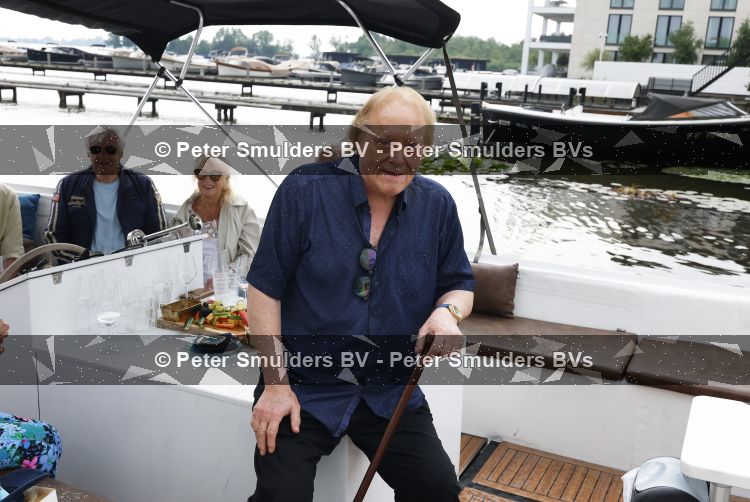 Loosdrecht 29 mei 2026
Eddy Ouwens viert zijn 80e verjaardag met een boottocht en een borrel bij Lakeside cafe .