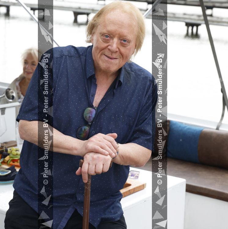 Loosdrecht 29 mei 2026
Eddy Ouwens viert zijn 80e verjaardag met een boottocht en een borrel bij Lakeside cafe .