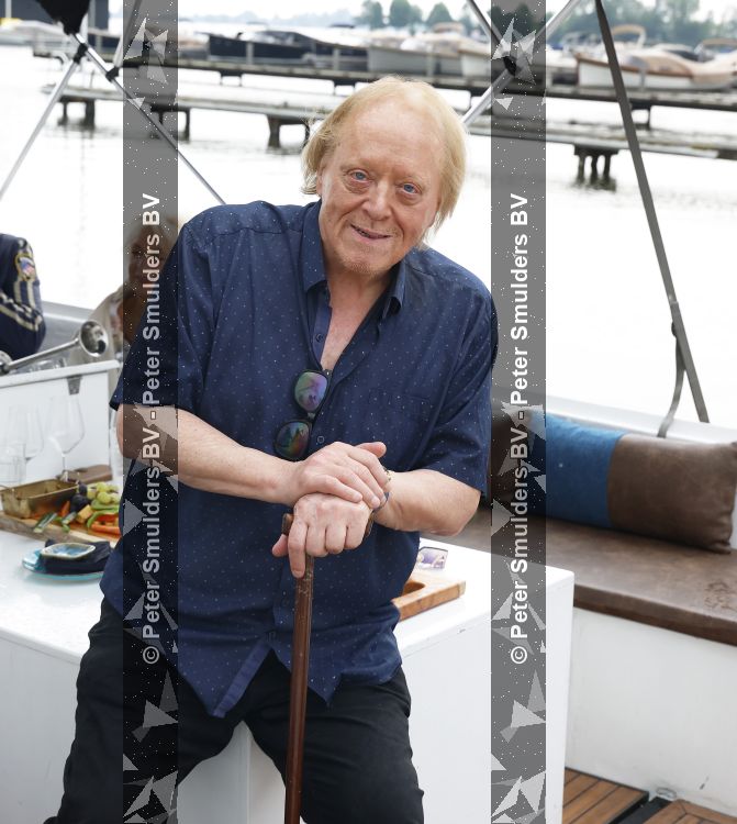 Loosdrecht 29 mei 2026
Eddy Ouwens viert zijn 80e verjaardag met een boottocht en een borrel bij Lakeside cafe .