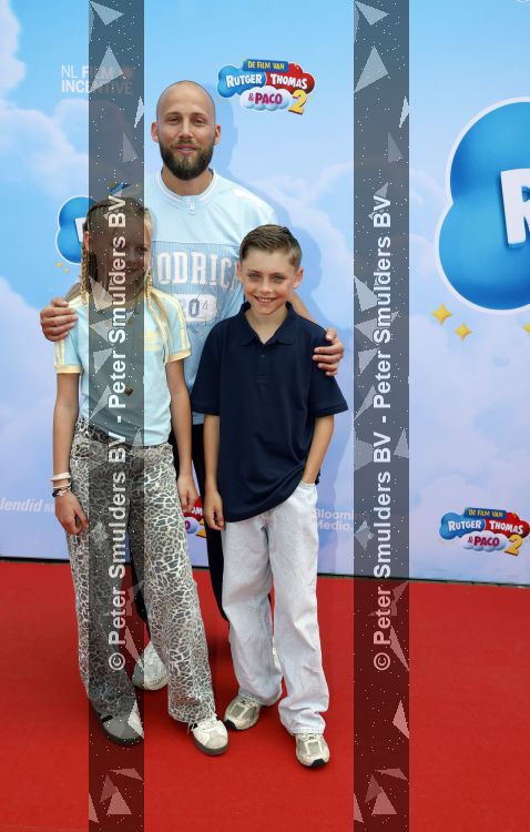 Amsterdam 31 mei 2026
Premiere Rutger Thomas en Paco 2 in Pathe Arena . Edino v Dorsten met kinderen 