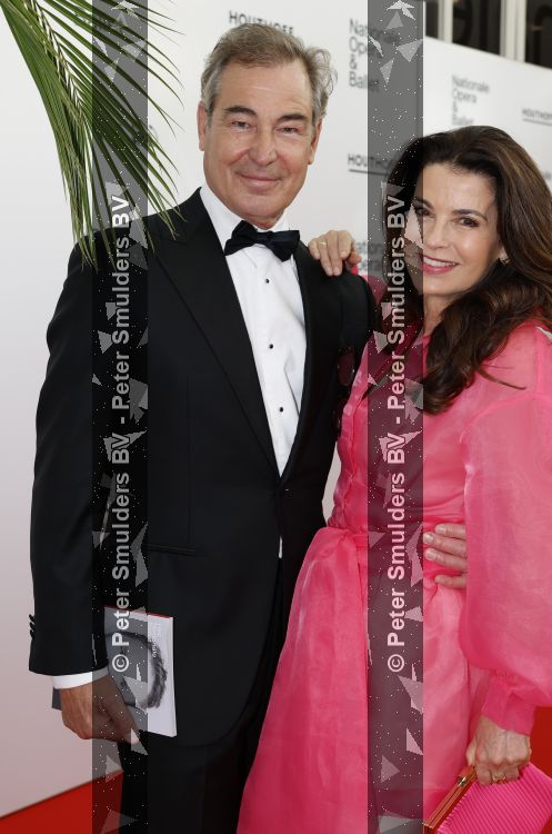 Amsterdam 2 juli 2026
Zijne Majesteit de Koning Willem Alexander en Hare Majesteit Koningin Maxima zijn aanwezig bij het gala van het Nationale Ballet ter ere van het afscheid van directeur Ted Brandsen. OOk burgemeester Femke Halsema en Commisaris v d Koningin Arthur v Dijk zijn aanwezig . Erik de Vogel en Carolien de Bruin