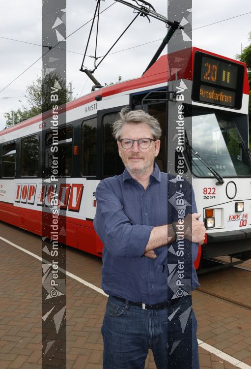 Amsterdam 27 mei 2026
3e deel van de boekenreeks 60 jaar Top 40 wordt feestelijk gelanceerd door bestickerde Top 40-tram met Erik de Zwart als trambestuurder. Natalie La Rose Erik de Zwart, Godfried Nevels en Jeroen Nieuwenhuize  zijn aanwezig 