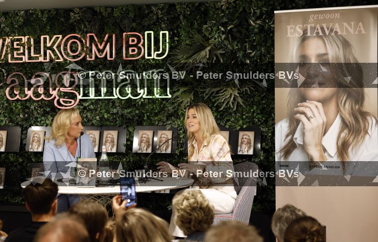 Den Haag 10 juli 2026
Boekpresentatie Estevana Polman bij boekenwinkel Paagman . Eva Jinek interviewt haar .