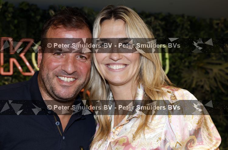Den Haag 10 juli 2026
Boekpresentatie Estevana Polman bij boekenwinkel Paagman . Eva Jinek interviewt haar . Estevana Polman en partner Rafael v d Vaart