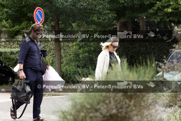 Noordwijk 5 juli 2026
Eva Jinek en haar man Dexter v d Voorn gaan met hun kinderen op bezoek bij vrienden in Noordwijk 