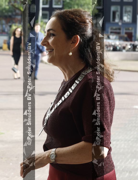 Amsterdam 2 juli 2026
Zijne Majesteit de Koning Willem Alexander en Hare Majesteit Koningin Maxima zijn aanwezig bij het gala van het Nationale Ballet ter ere van het afscheid van directeur Ted Brandsen. OOk burgemeester Femke Halsema en Commisaris v d Koningin Arthur v Dijk zijn aanwezig 