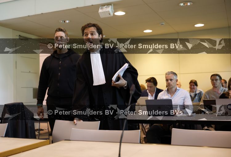 Utrecht 13 mei 2026
Rechtszaak van Ferry Doedens bij de rechtbank van Utrecht waar veel pers aanwezig is . Ferry heeft met drugs op achter het stuur van zijn auto gezeten.