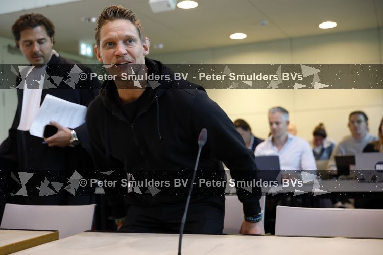 Utrecht 13 mei 2026
Rechtszaak van Ferry Doedens bij de rechtbank van Utrecht waar veel pers aanwezig is . Ferry heeft met drugs op achter het stuur van zijn auto gezeten.