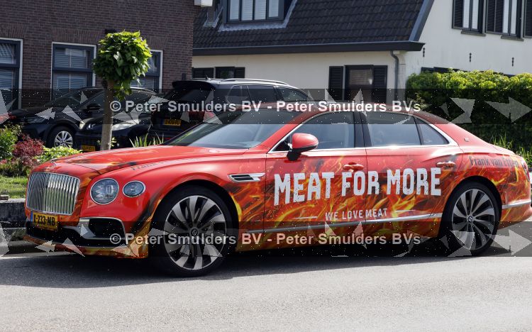 Vinkeveen 23 mei 2026
Frank v Etten heeft een vleesbedrijf (meat for more) Op zijn bentley staat de naam van het bedrijf .