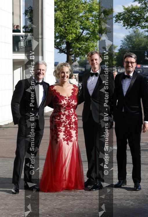 Amsterdam 2 juli 2026
Zijne Majesteit de Koning Willem Alexander en Hare Majesteit Koningin Maxima zijn aanwezig bij het gala van het Nationale Ballet ter ere van het afscheid van directeur Ted Brandsen. OOk burgemeester Femke Halsema en Commisaris v d Koningin Arthur v Dijk zijn aanwezig 