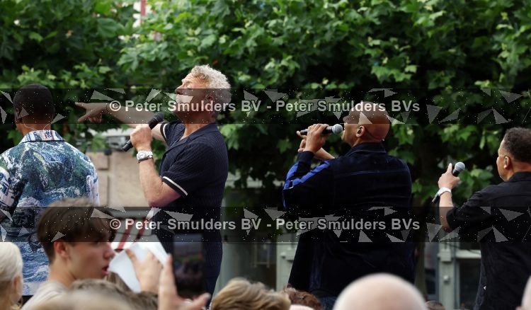 Zwolle 8 juli 2026
Muziekfeest op het Plein. Gordon ( heel veel afgevallen ) treedt op samen met Replay 