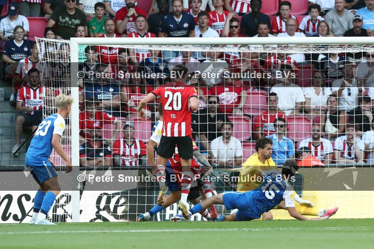Eindhoven, 3 Augustus 2026
Johan Cruijffschaal wedstrijd
PSV-AZ Eindstand 0-4
