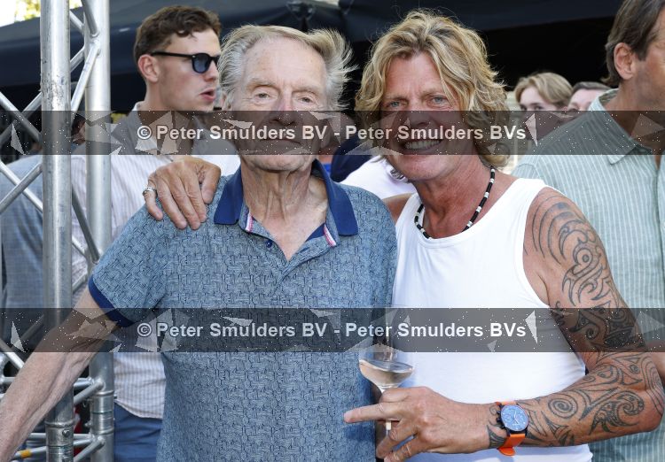 Lijnden 1 juli 2026
Feestje van een fish named Fred die geld ophalen voor make a wish.. Hans Dulfer en Toni Peroni
