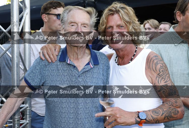 Lijnden 1 juli 2026
Feestje van een fish named Fred die geld ophalen voor make a wish.. Hans Dulfer en Toni Peroni